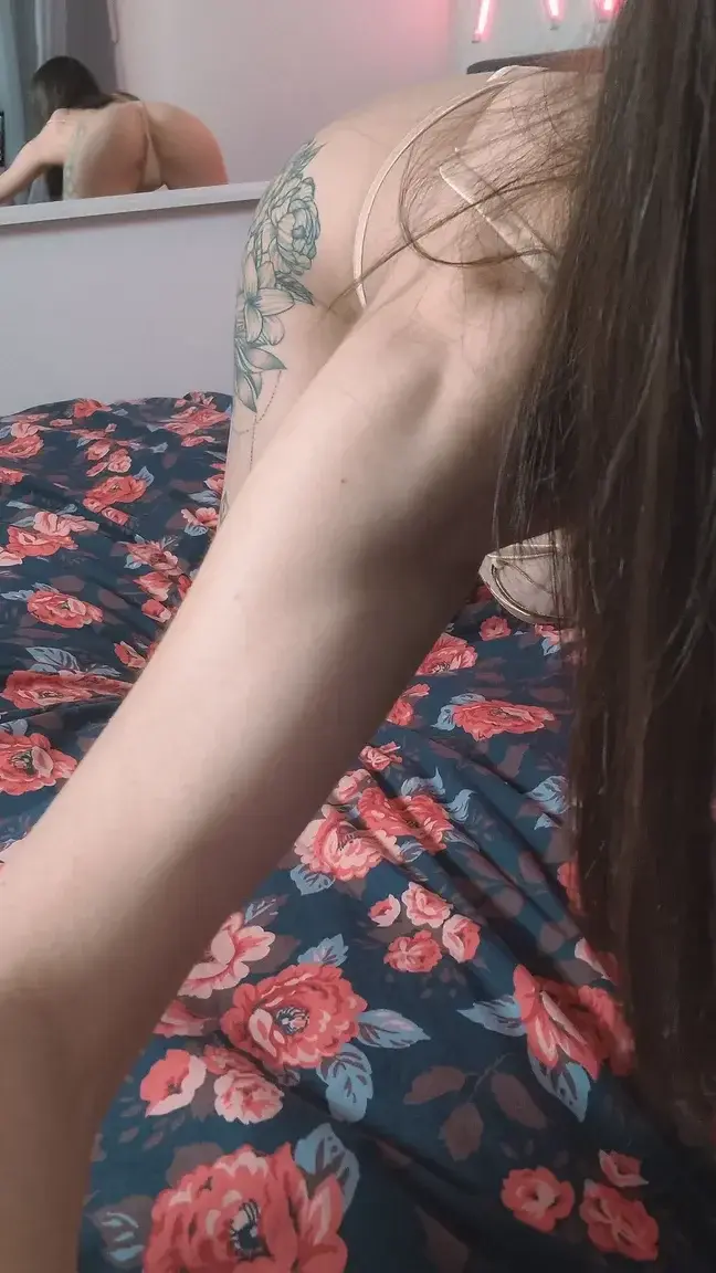 Envie d'être prise comme une bonne ch.enne 😇