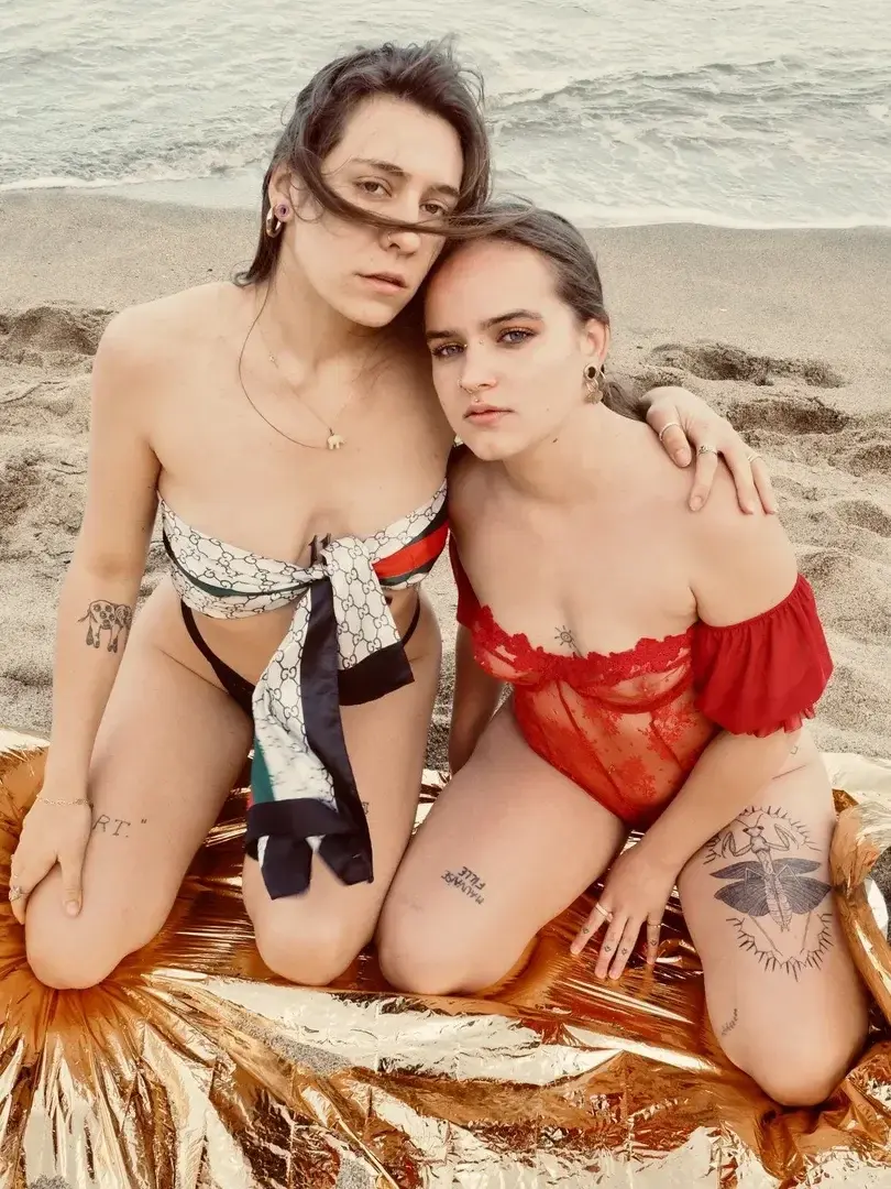 Lherbebleue - Photo exclusive MYM 3 | French Modèles