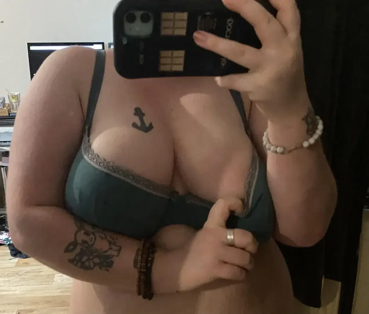 Leak & nude 1 — Sadnudedinosaur