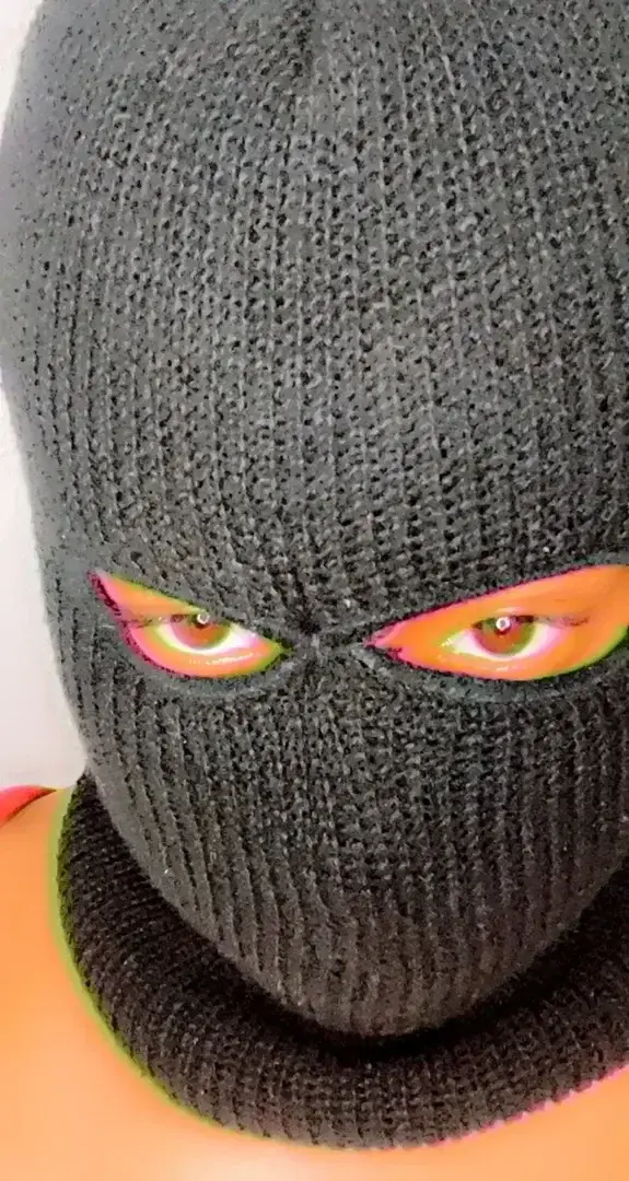 Leak public de Laily_off — « description de la photo » (nude) sur MYM