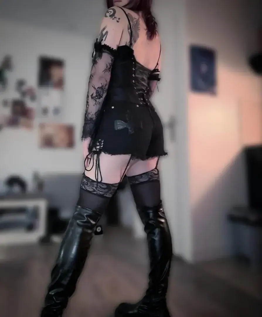 Leak & nude 2 — Louise_trans