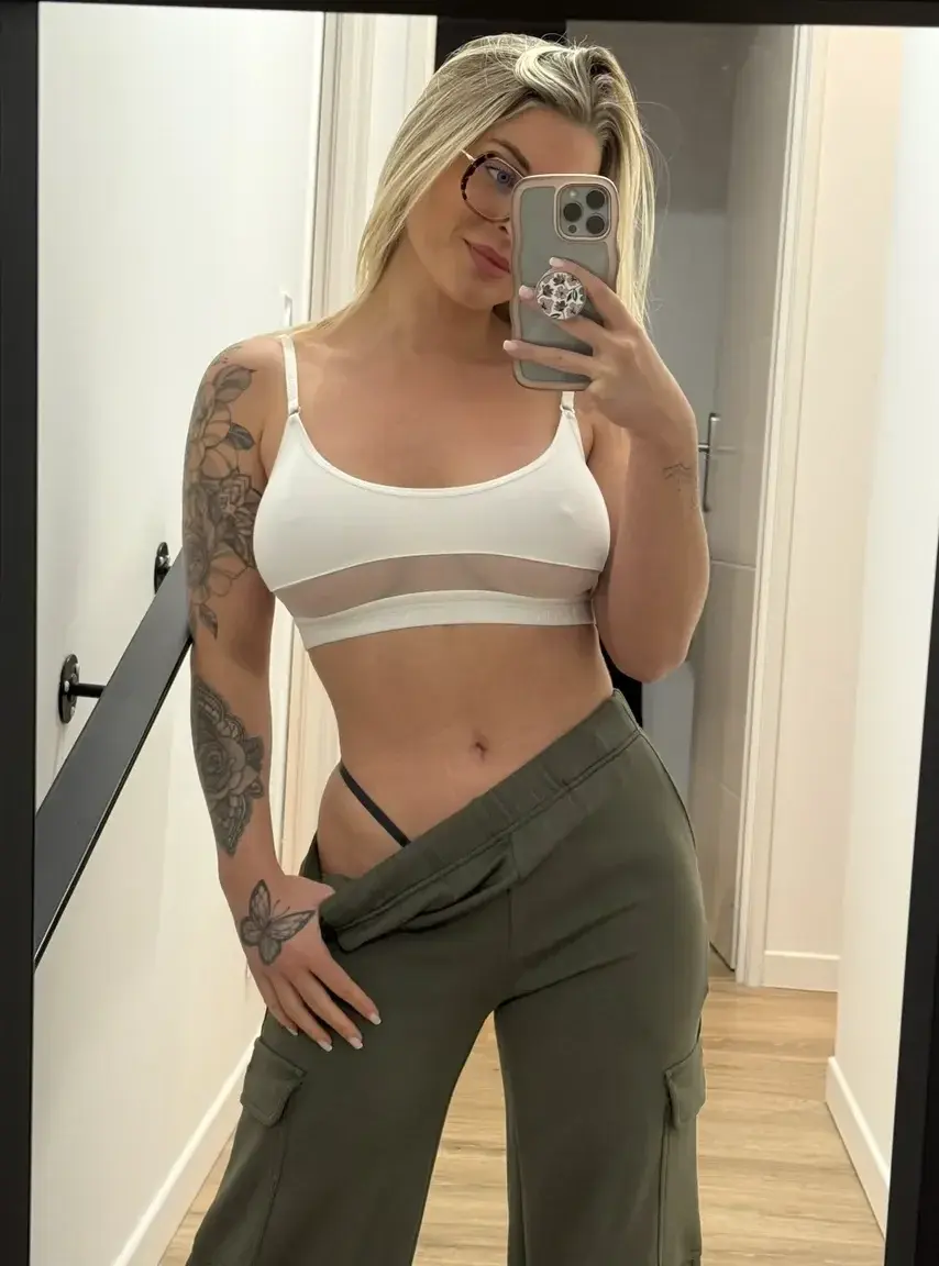 Leak & nude MYM — margotdulac : « Mon abonnement mym gratuit 🤍 » (MYM)