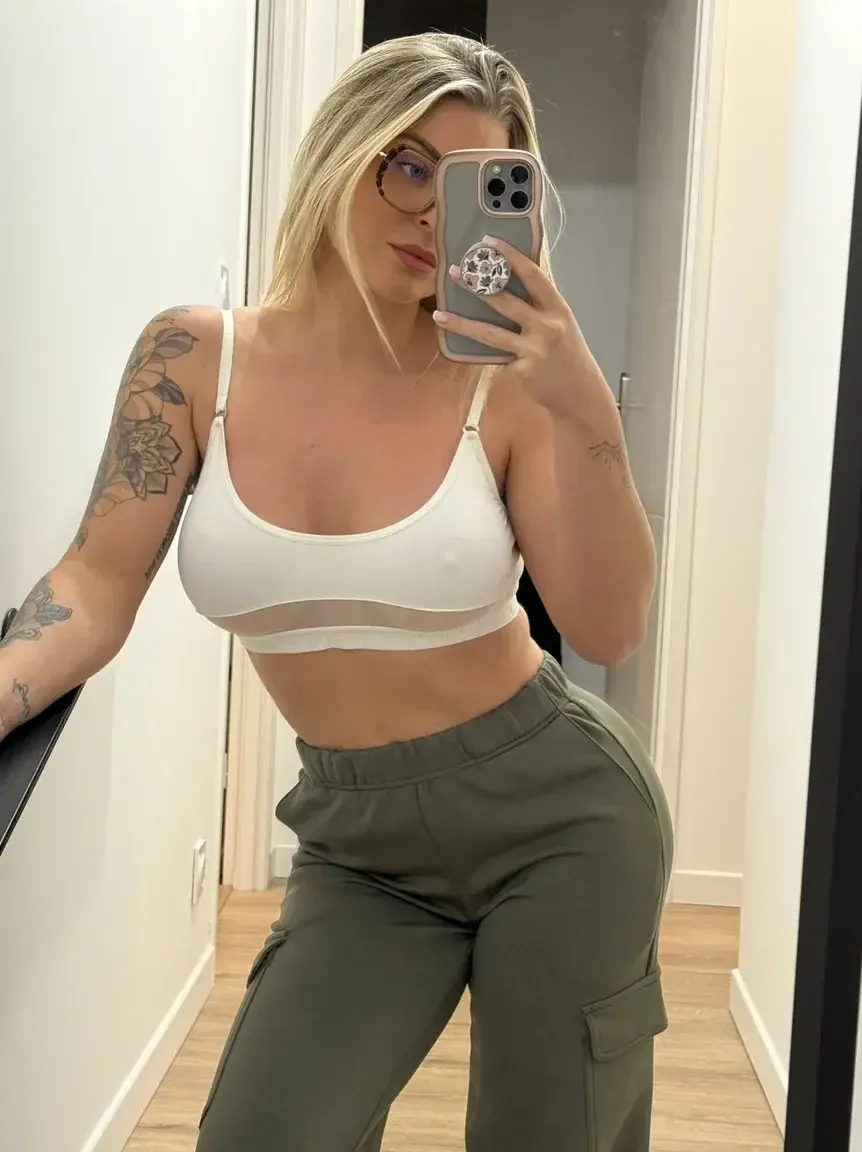 Leak & nude MYM — margotdulac : « Mon abonnement mym gratuit 🤍 » (MYM)