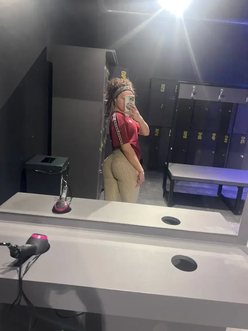 Leak & nude MYM — Yaminaxm : « Ce soir c’est gratuit, je suis toute à toi <3 » (MYM)