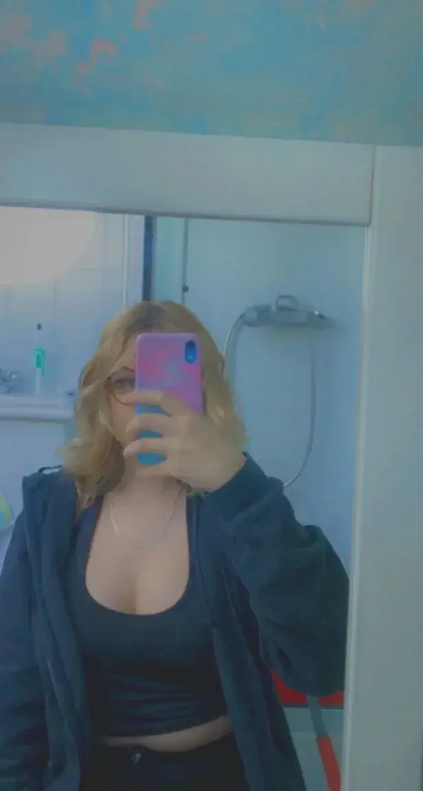 jmenbatslesboobs_ — média 9 | French Modèles