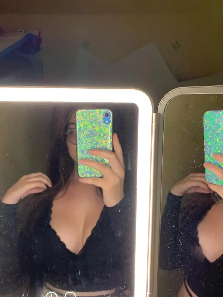 Leak & nude 6 — jmenbatslesboobs_