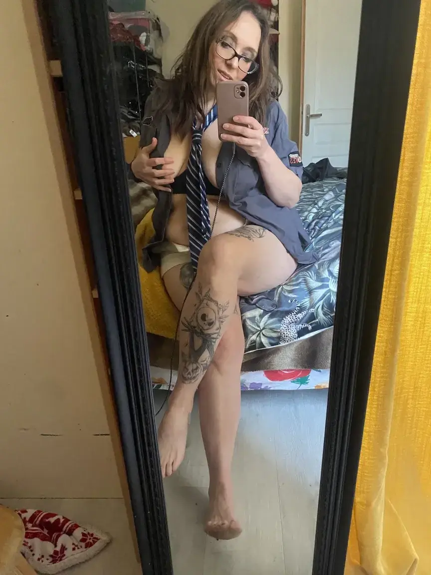 Très coquine mais seulement ….