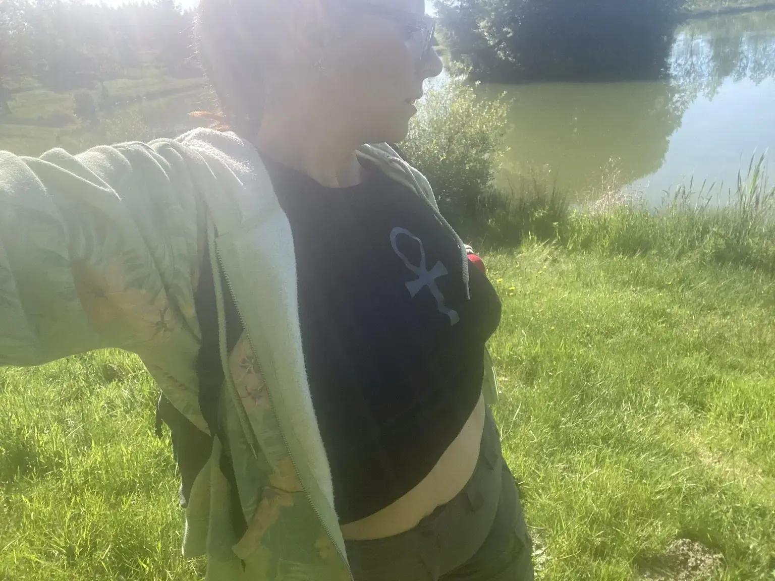 Me mettre seins nue dehors quelle bonheur