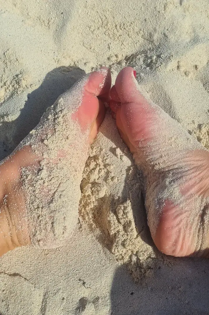 Leak & nude 4 — Pieds_pr_fetichiste_soumis