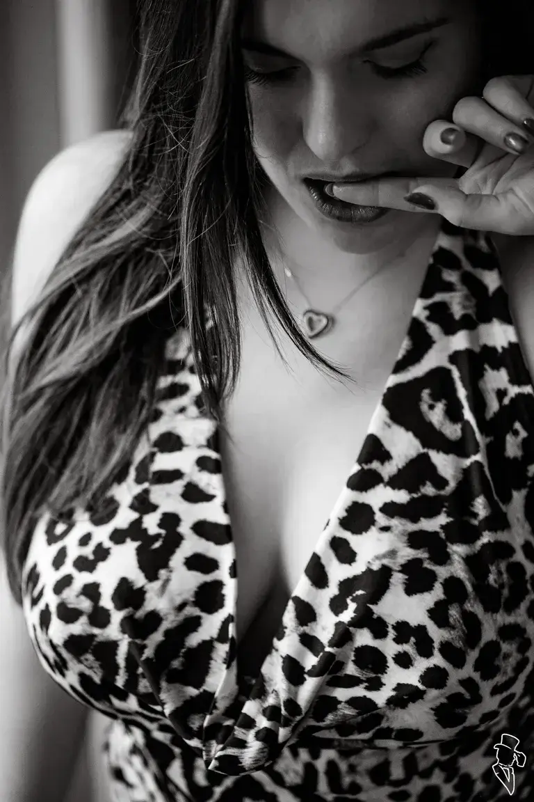 Leak & nude MYM — Juju_labretonne : « Une belle bretonne voluptueuse avec qui s'amuser follement 😉 » (MYM)