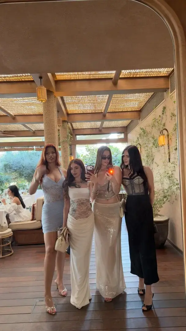 avec la team 💫