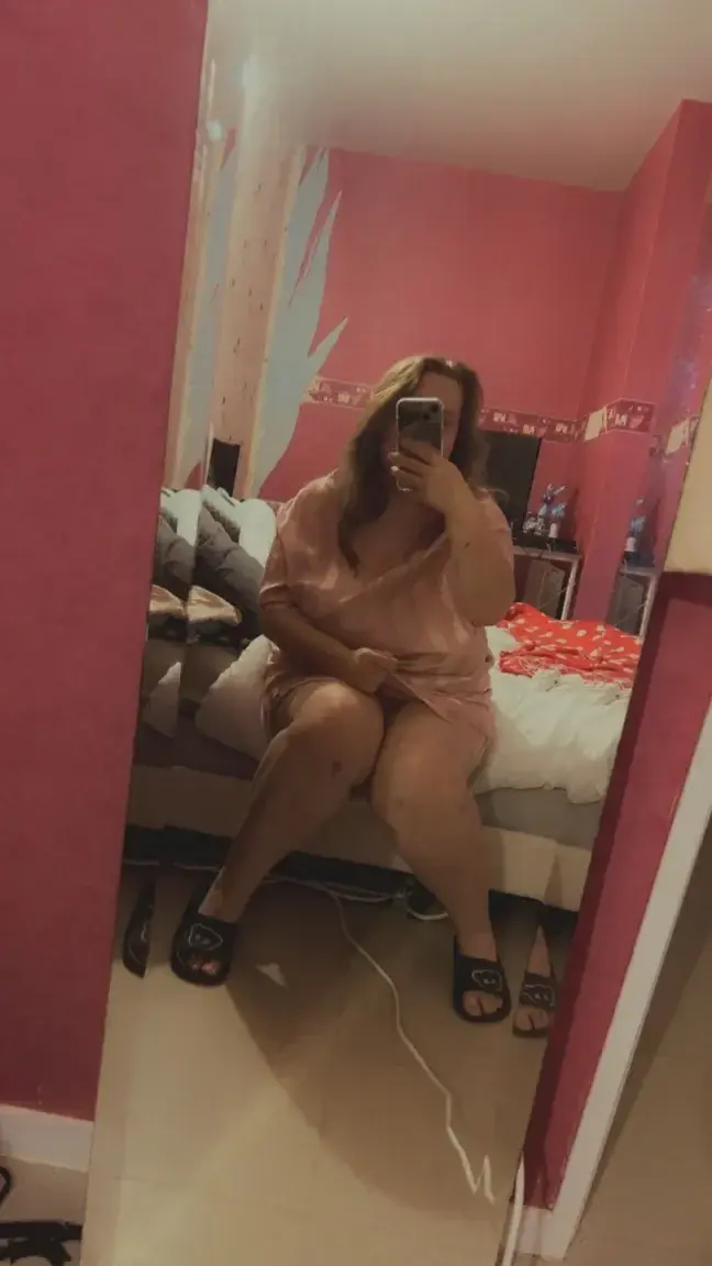 Si je voulez me voir sans mon pyjama abonnez vous #nue #bdsm #érotisme  #soumise