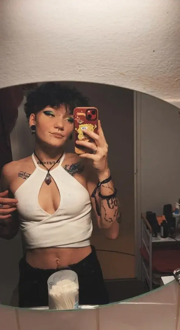 Leak & nude 5 — Littlelady15
