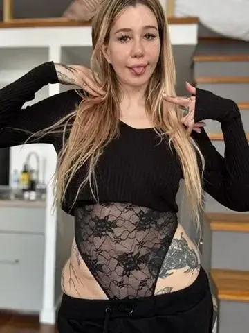 Leak & nude MYM — Bellehaze : « Rejoins moi avec le code 2026, ton abo a moins de 1€ 🥰 » (MYM)
