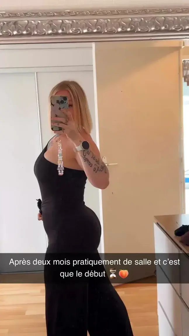 Me voilà de retour après 2 mois de sport intensif, ce n’est que le début d’une jolie transformation. Abonne-toi pour ne rien rater en exclu et en privé 😏🫦👅