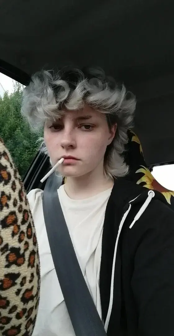 Leak & nude MYM — Sashenka : « Resting biatch face supremacy » (MYM)