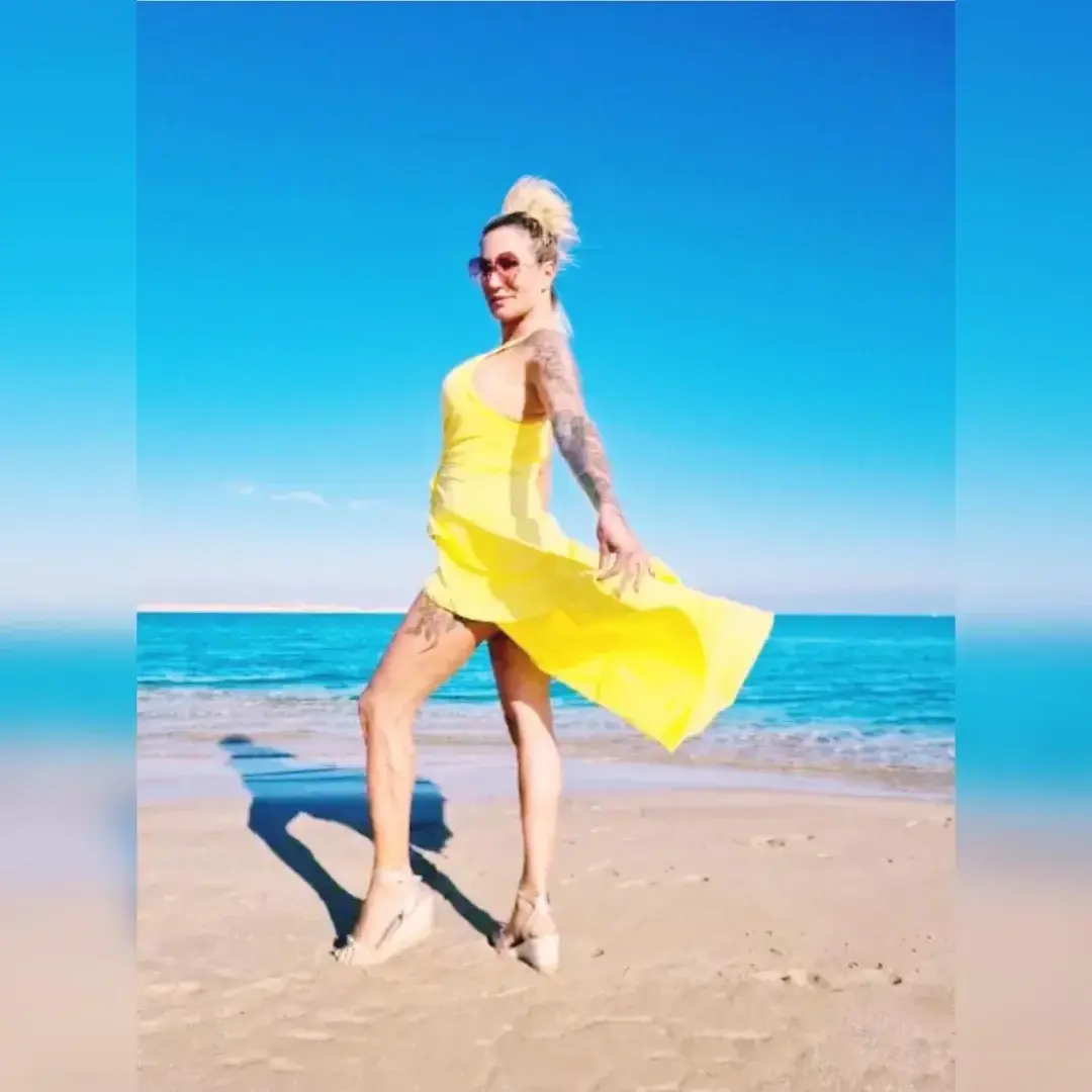 Hey you ! Come with me to the beach…