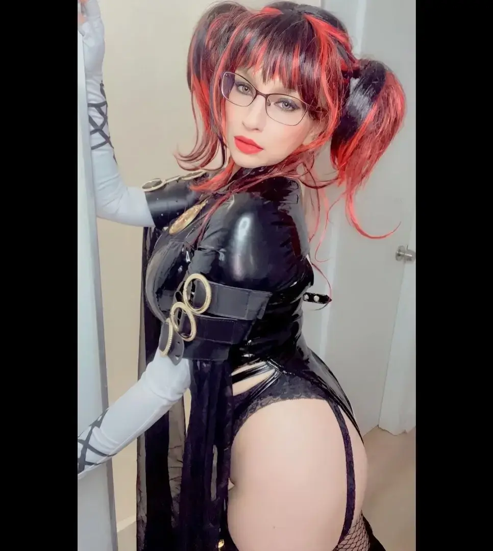 Bayonetta cosplay 🤓