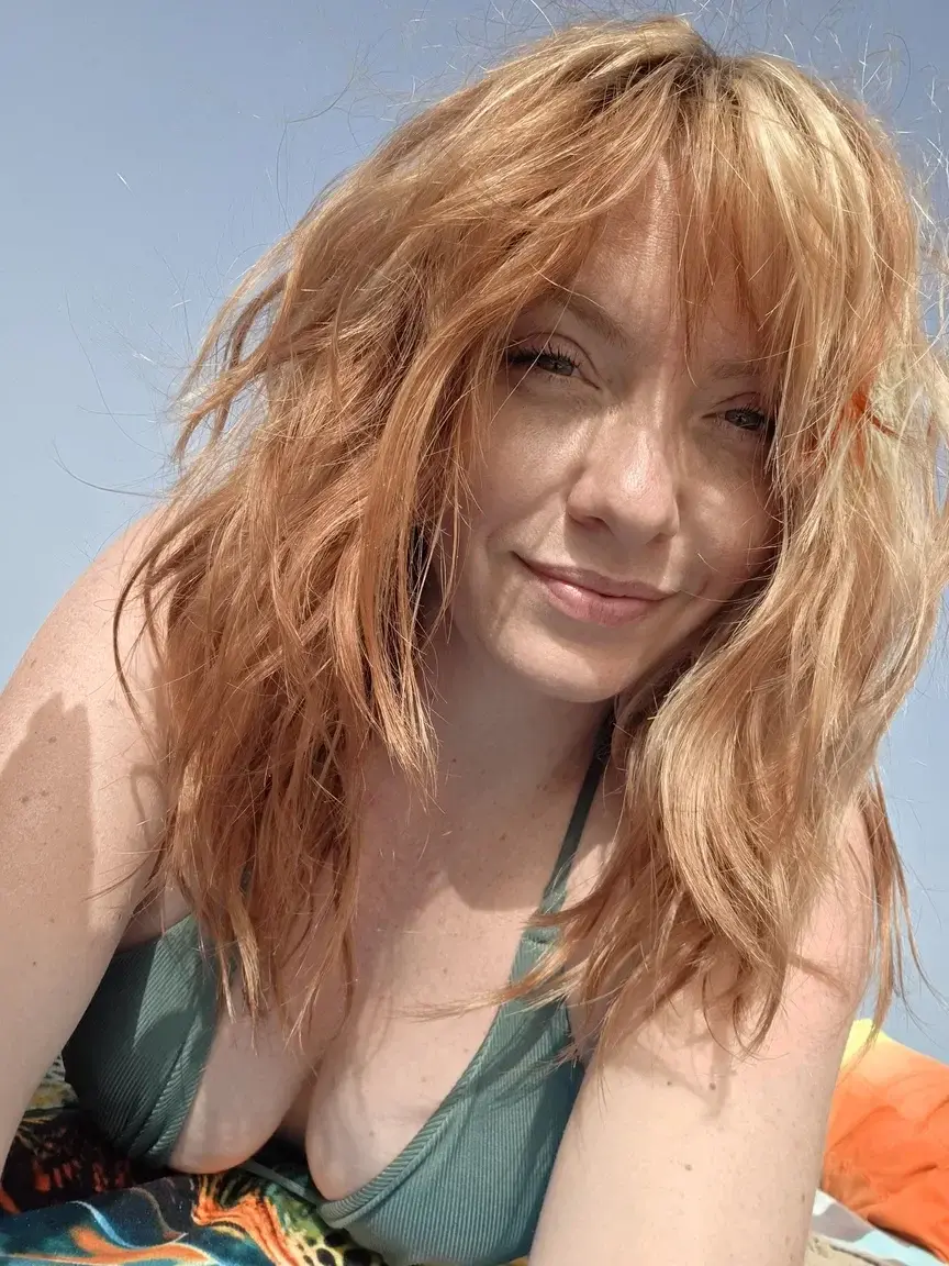 Abonne-toi gratos. En privé je suis nue, offerte, et j'attends que toi… T'as aucune excuse 🥵