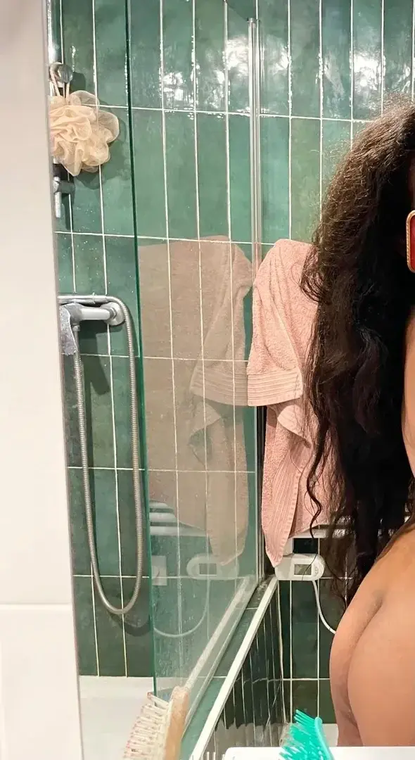 Part 2 - un joli petit cul 🍑 qui donne envie de faire des choses. Tu en dis quoi?