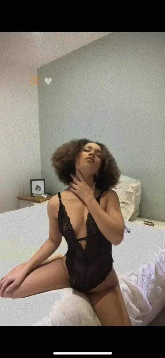 Leak & nude 1 — P_tasse