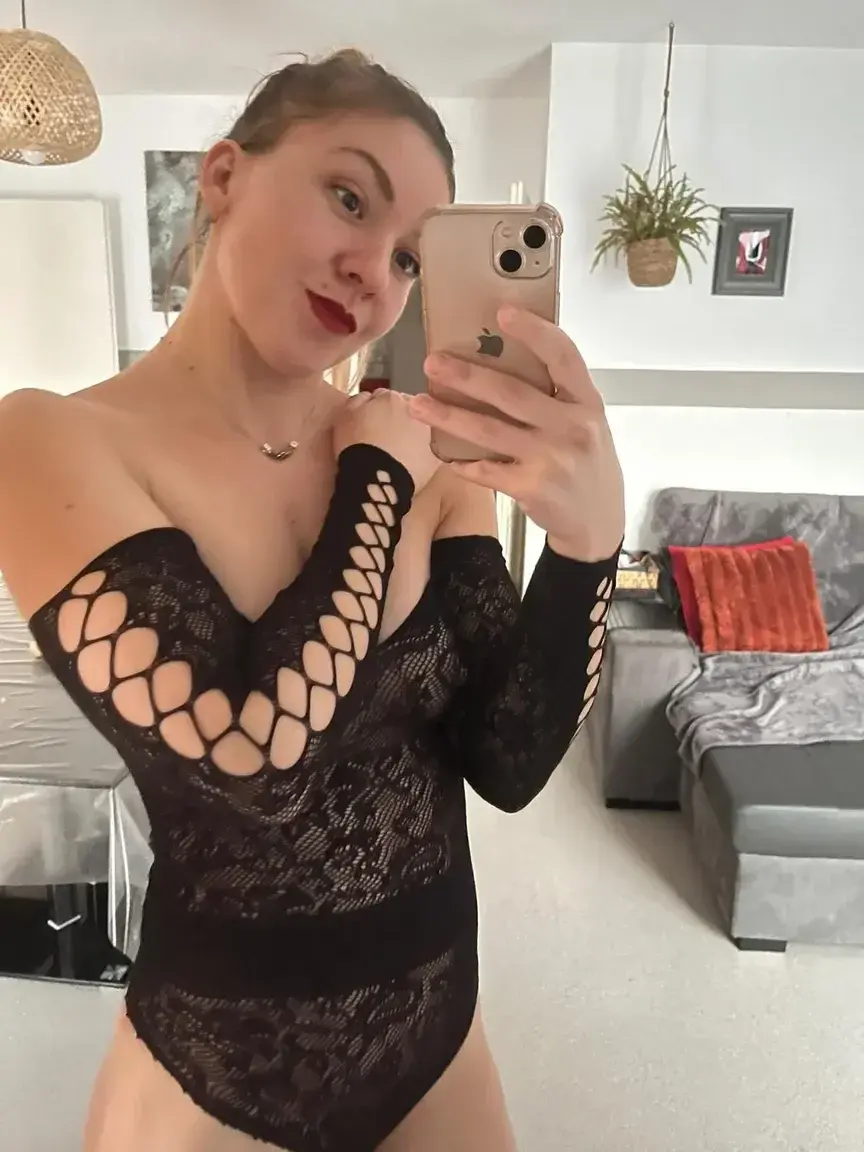 Cynthiaa - Photo exclusive MYM 1 | French Modèles