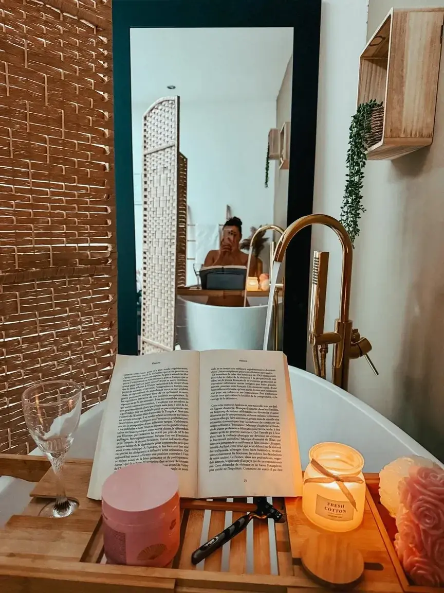 Leak & nude MYM — Melodymoodsecret : « 🛁 » (MYM)