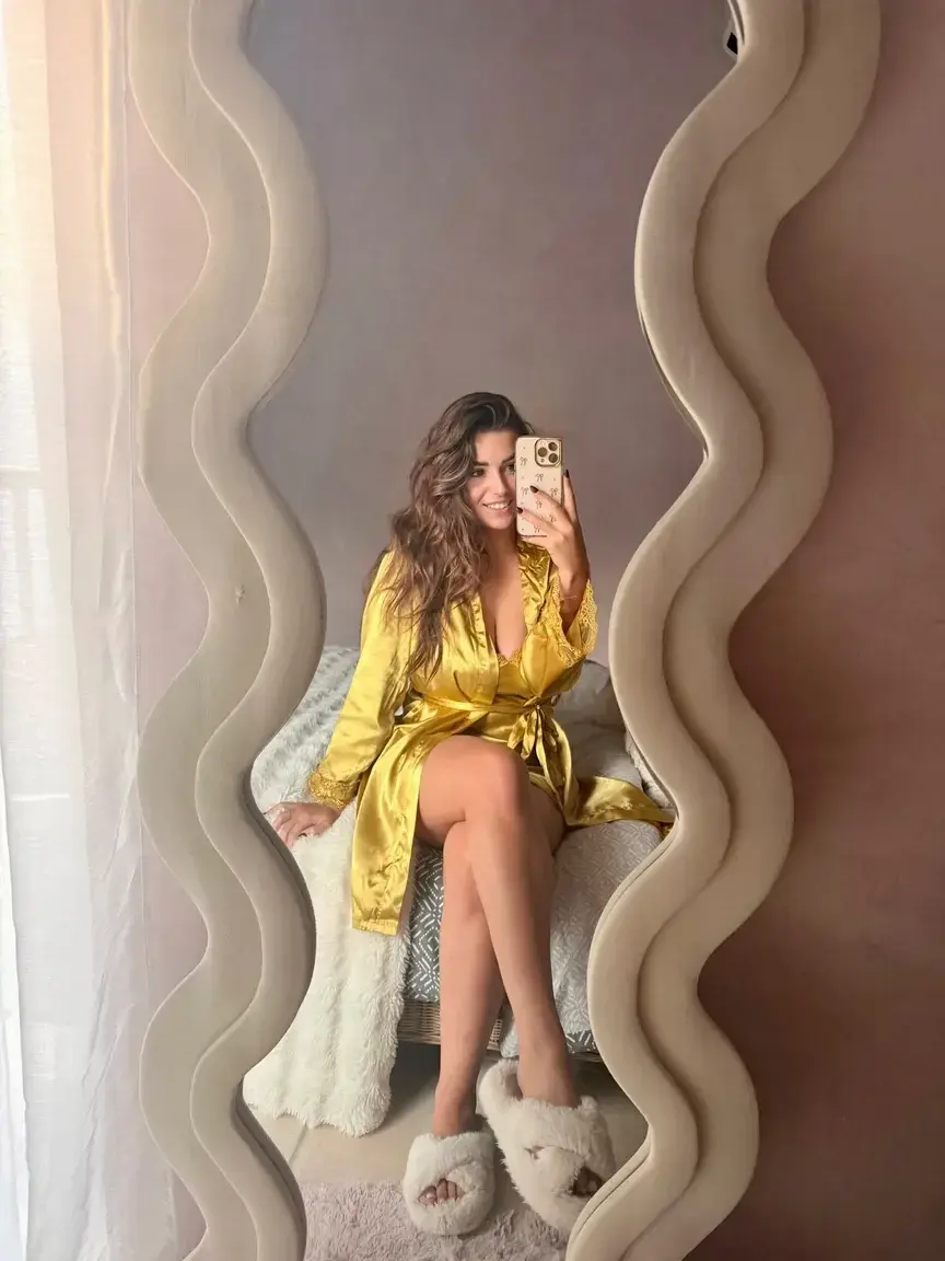 Leak & nude MYM — Melodymoodsecret : « 💛 » (MYM)