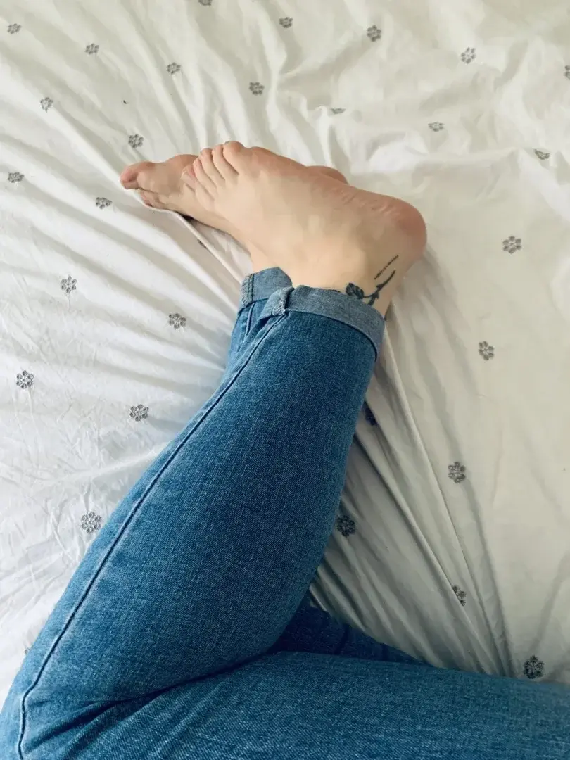 Leak & nude 2 — Petit-pieds
