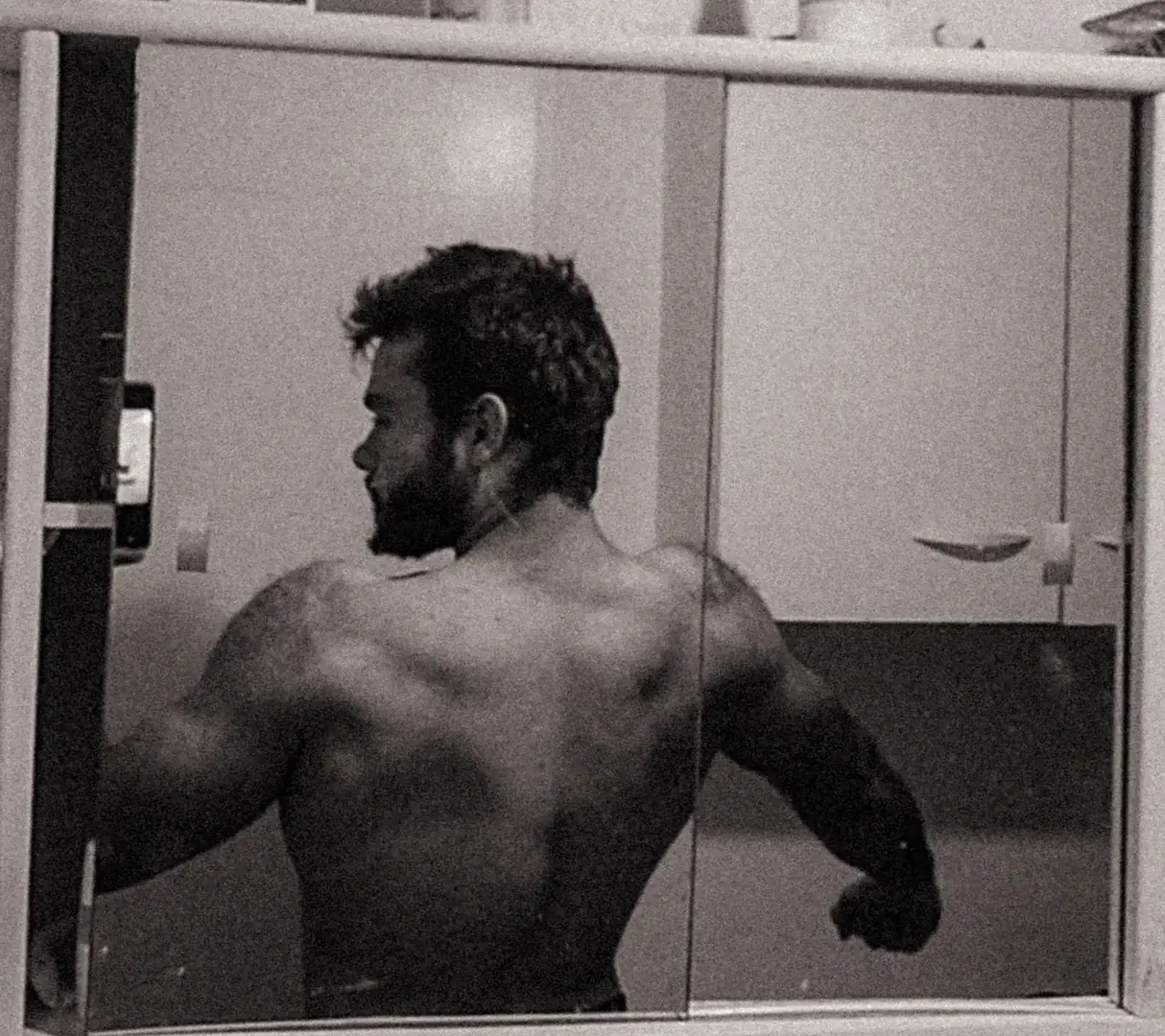 Leak & nude 3 — Uvaro