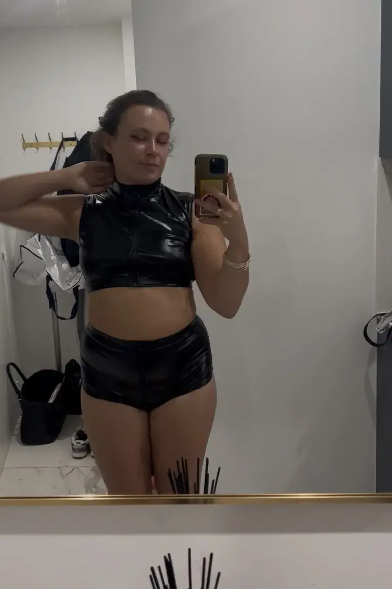 Leak & nude MYM — justineangela : « Domina » (MYM)