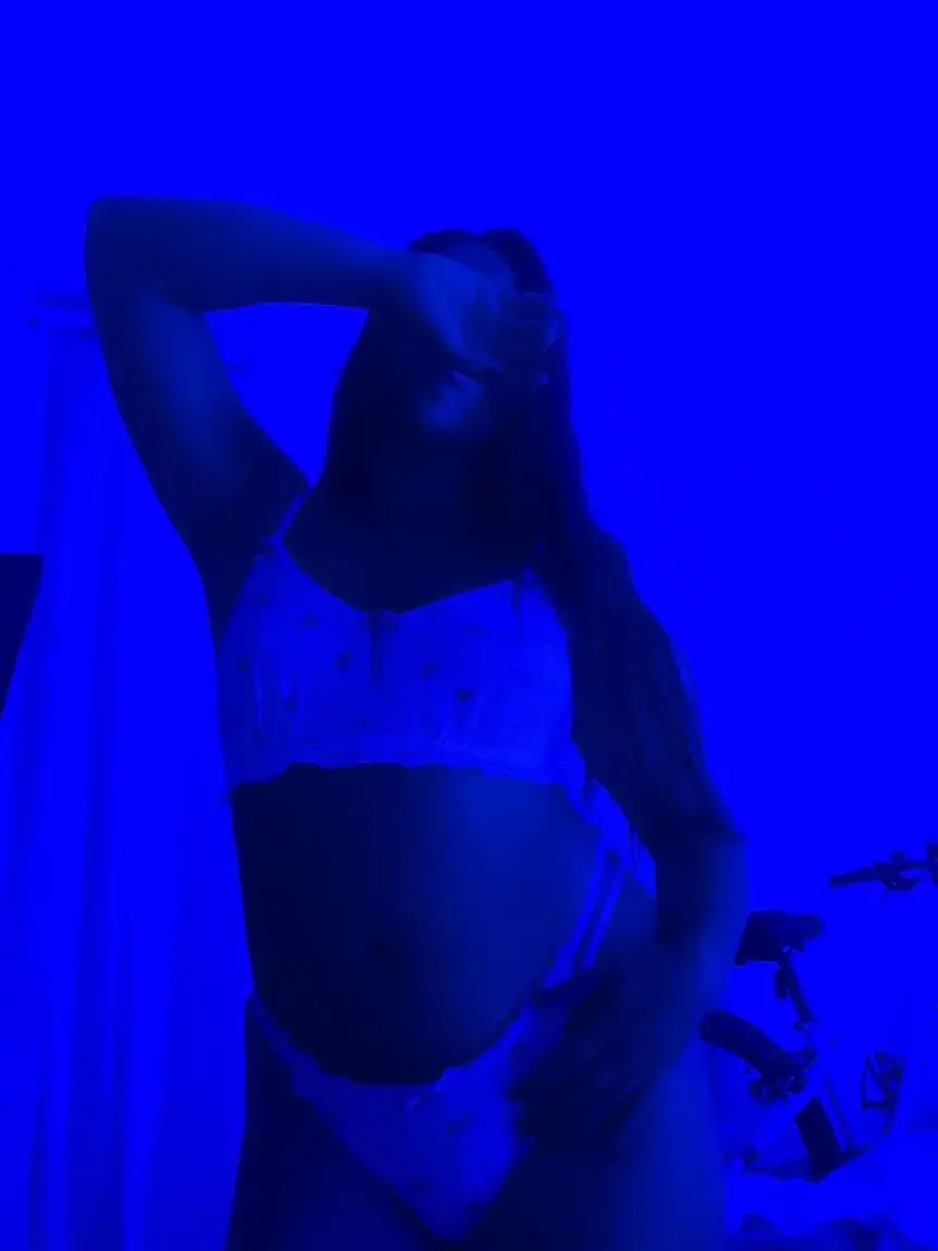 justineangela — média 1 | French Modèles
