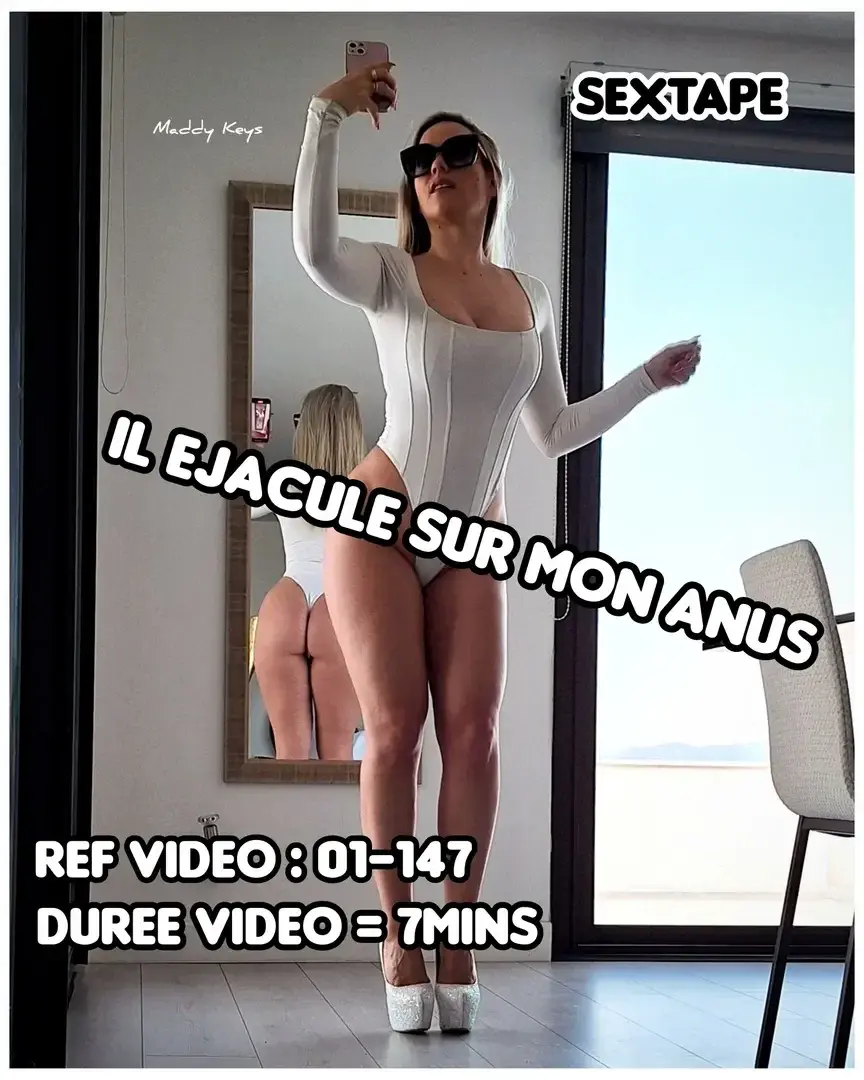Leak & nude MYM — Maddy-keys : « Ref video 01-147Durée = 7minsJe tournais un message video en lingerie pour faire la promo de ma page MyM, j'avais envie que les mecs comprennent que je suis une grosse coquine alors j'ai demander a un partenaire de me prêter sa queue pour qu'on me voit la toucher pendant le message. Bien sûr je n'ai pas su m'arrêter au simple message video ! Une fois le message video terminé je l'ai embarquée pour une sextape avec moi, juste une baise plaisir sur le lit ! J'avais trop envie de sentir son sperme tout chaud sur mon anus 🤭 » (MYM)