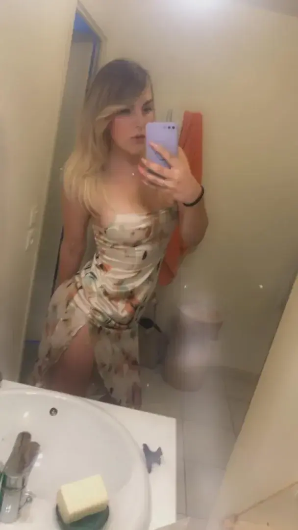 La_blondetrans - Photo exclusive MYM 1 | French Modèles
