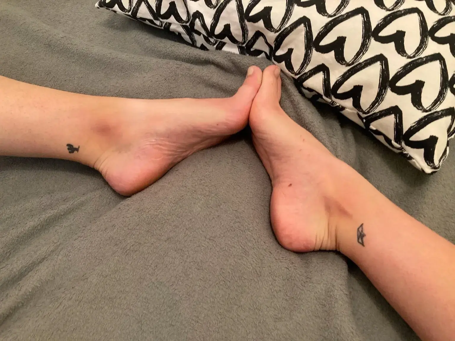 Leak & nude 1 — Twinsfeets