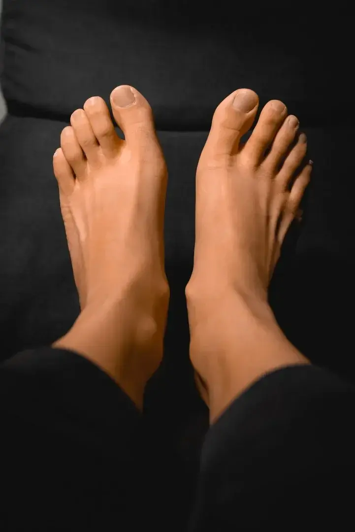 Leak & nude 1 — Twinksneakers