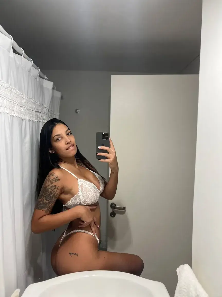 Leak & nude MYM — Jaddy : « Abo gratuit à vie et sans code 🧡 » (MYM)