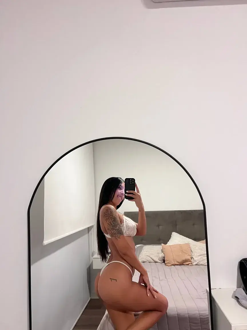 Leak & nude MYM — Jaddy : « Abo gratuit à vie 🧡Viens discuter en DM 🫣 » (MYM)
