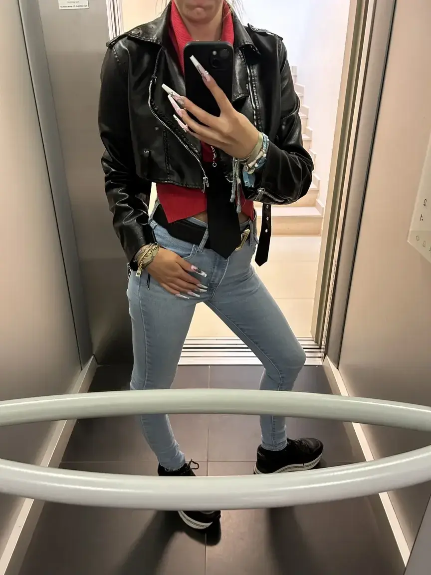 Valoucamx - Photo exclusive MYM 2 | French Modèles