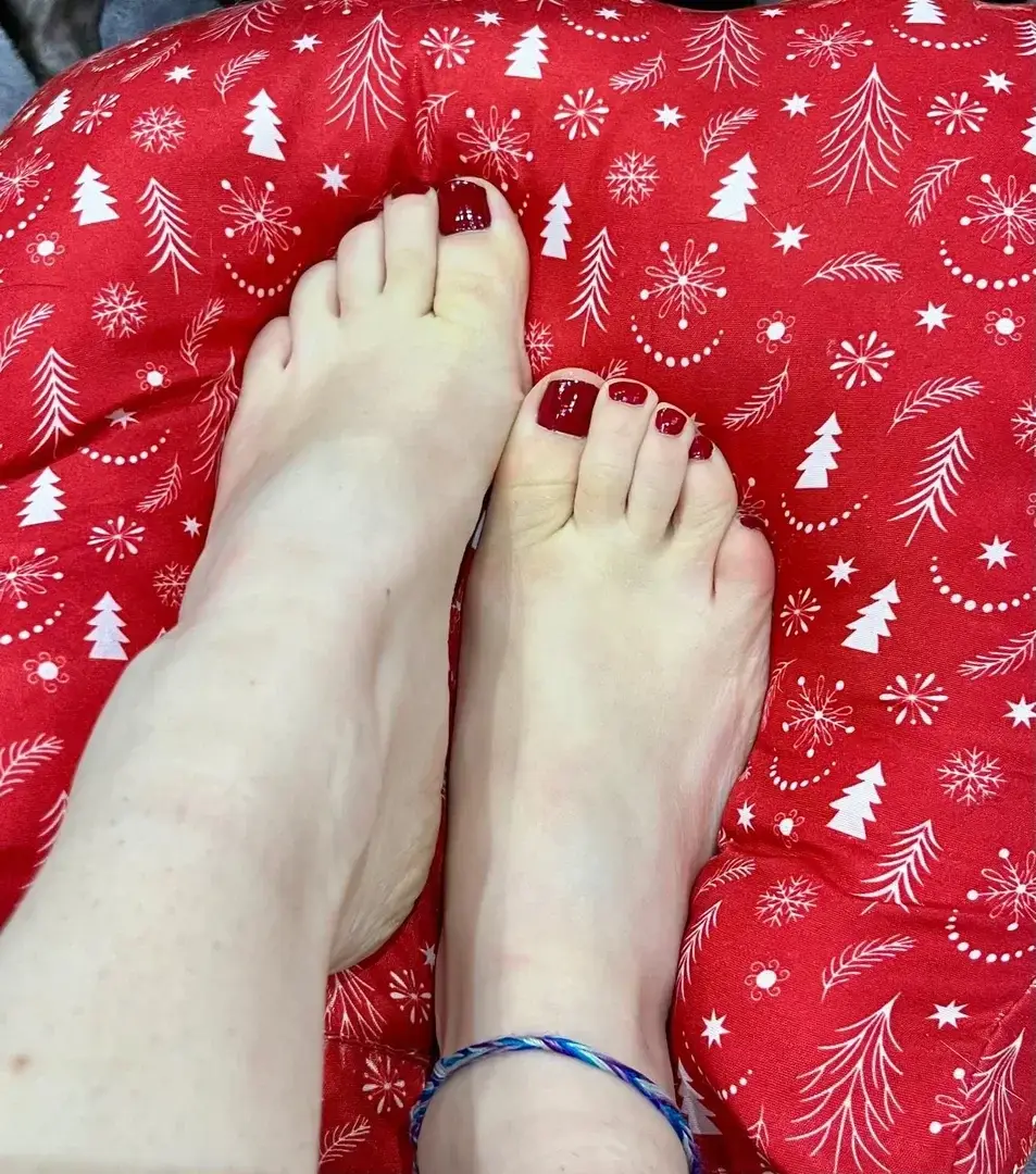 Christmas time 🎄#feet #pieds #noël