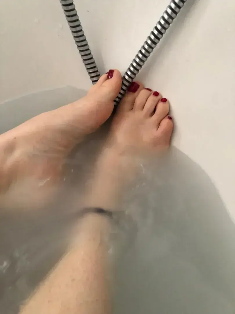 Bain avec mon lait pour une peau toute douce 🥛 #milkmum #bath #feet