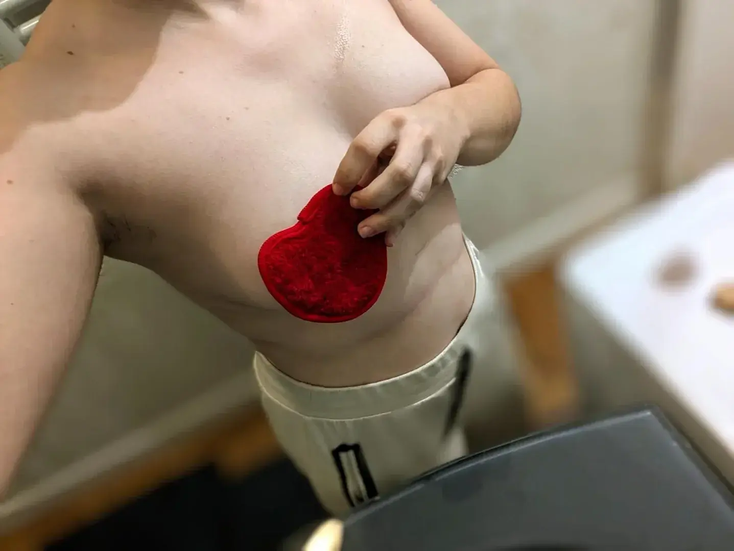 Leak & nude MYM — Hellania_nymryss_ : « Abonner vous pour voir ce qu'il y a en dessous 😏💦 » (MYM)