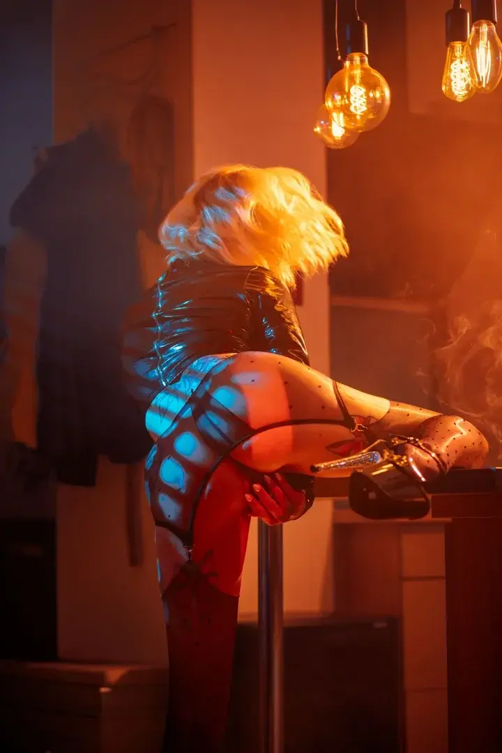 Leak & nude MYM — Tcha-badass : « média » (MYM)
