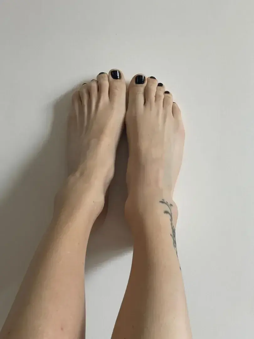 Leak & nude 1 — pieds_nus40