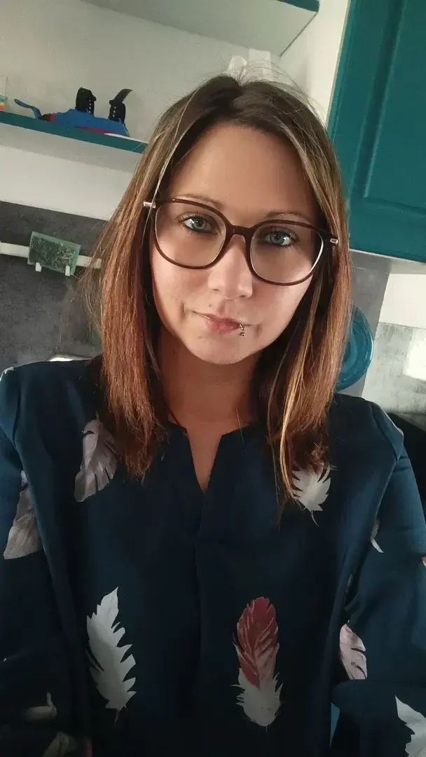Leak & nude MYM — Ptit-pecheresse : « Hello 😋 pas encore abonné et envie de te faire plaisir ?? Alors n'attends plus ! Profite de +1000 médias disponible en solo et duo avec Mr 🥵🥵 🤤 abonnement sans code= une vidéo offerte 💋 à bientôt 💋 » (MYM)