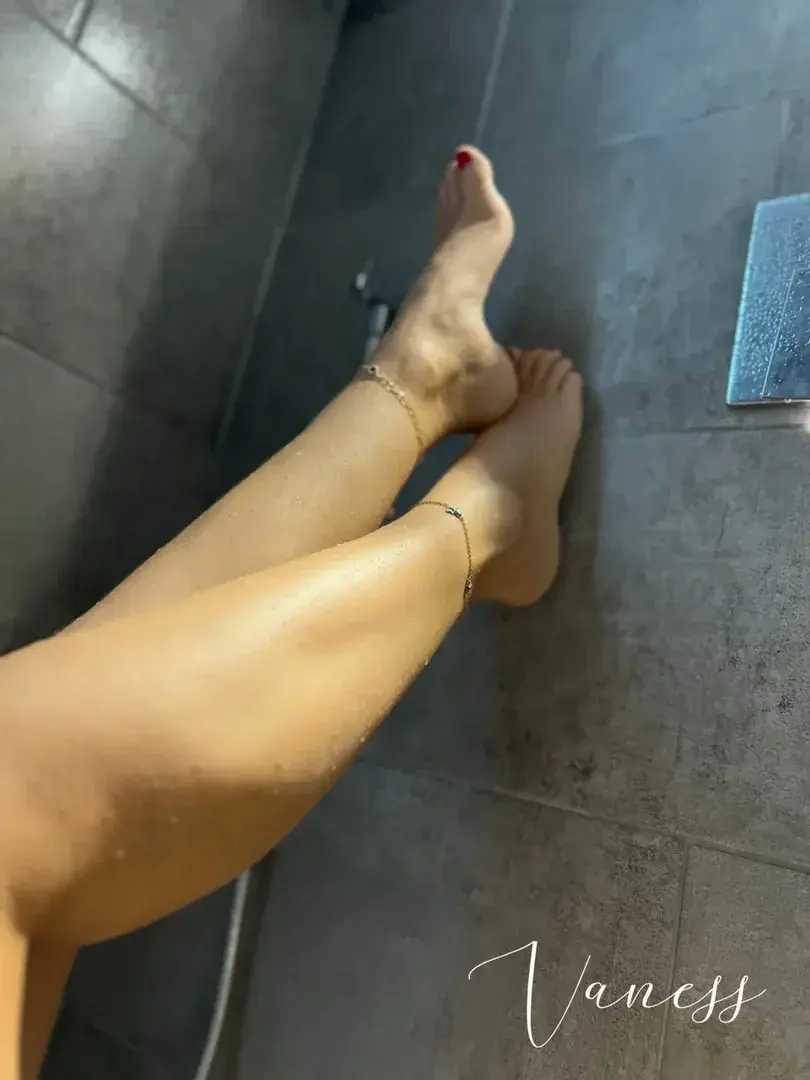 Leak & nude 2 — 6pieds3maitresses