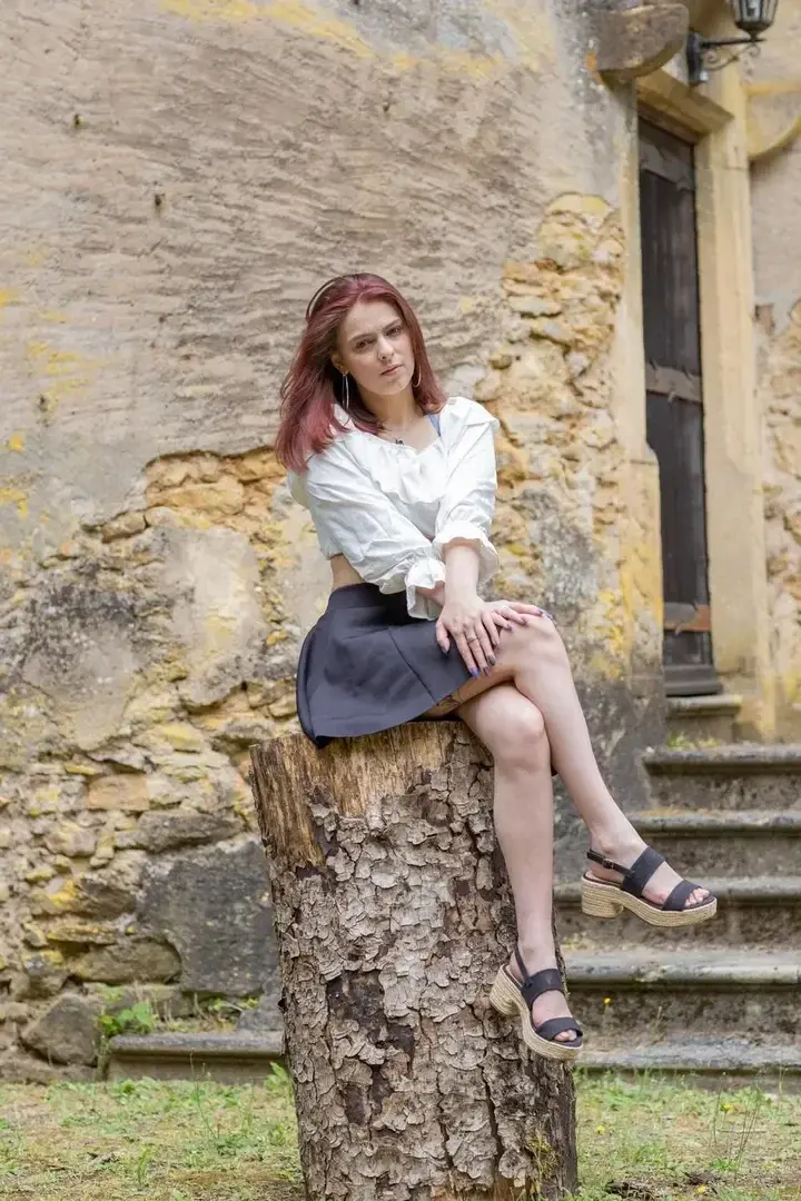 Leak public de Princesse57100 — « Une vie basiquement simple » (nude) sur MYM