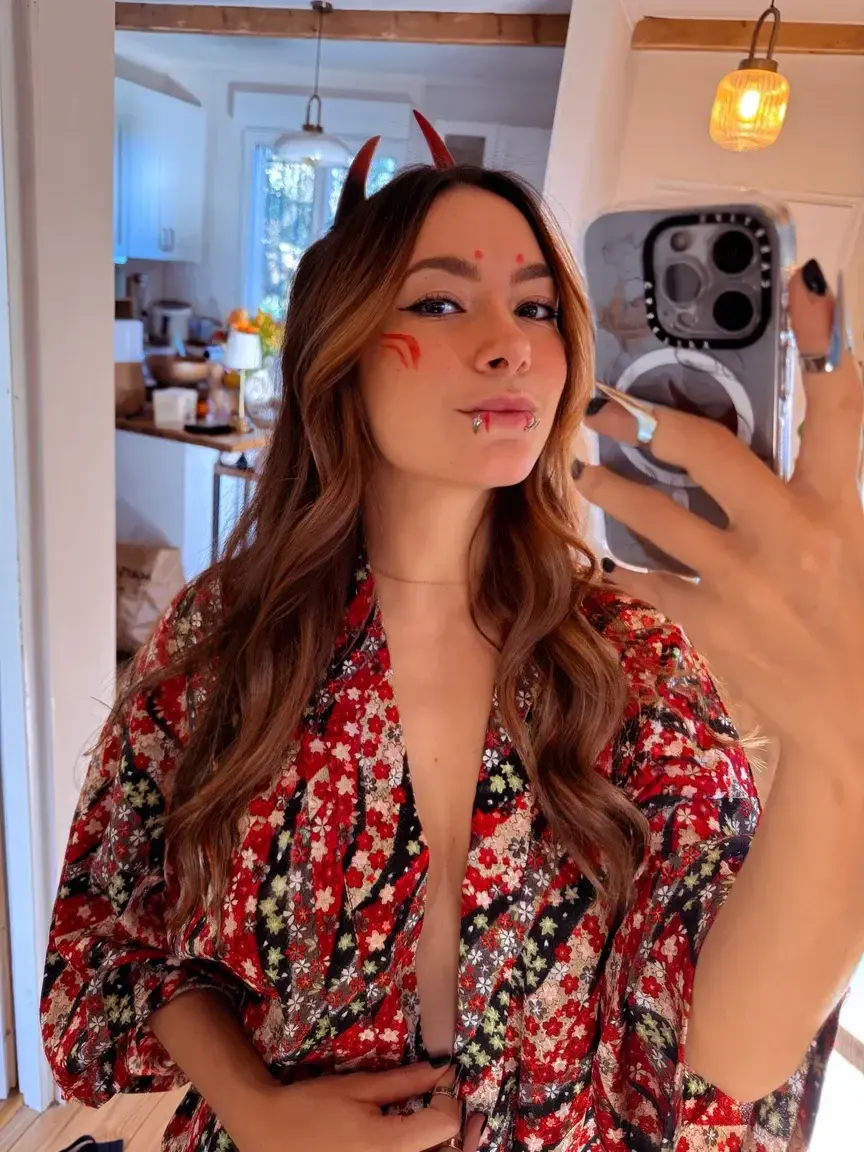 marie20 - Photo exclusive MYM 18 | French Modèles