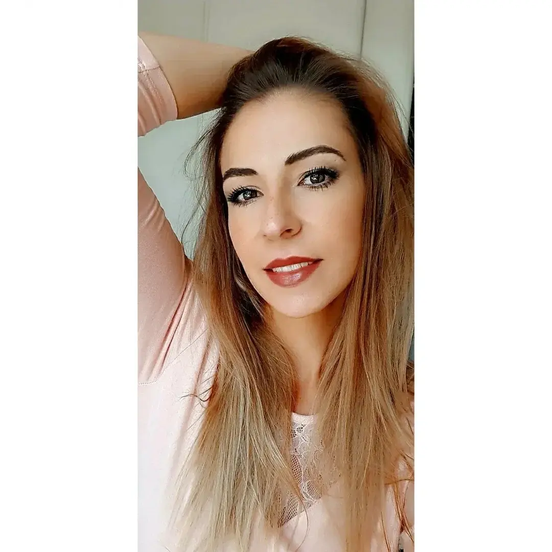 Elenaalpz - Photo exclusive MYM 1 | French Modèles
