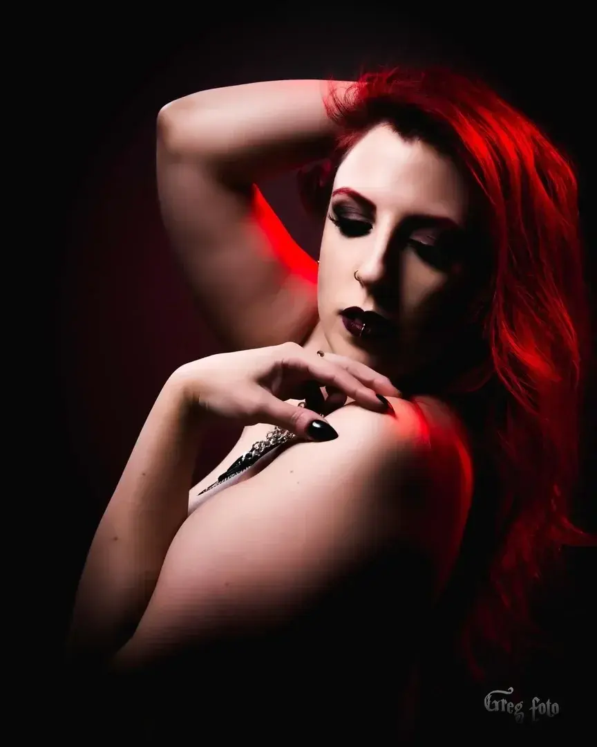 Leak & nude 3 — Capricecarmine
